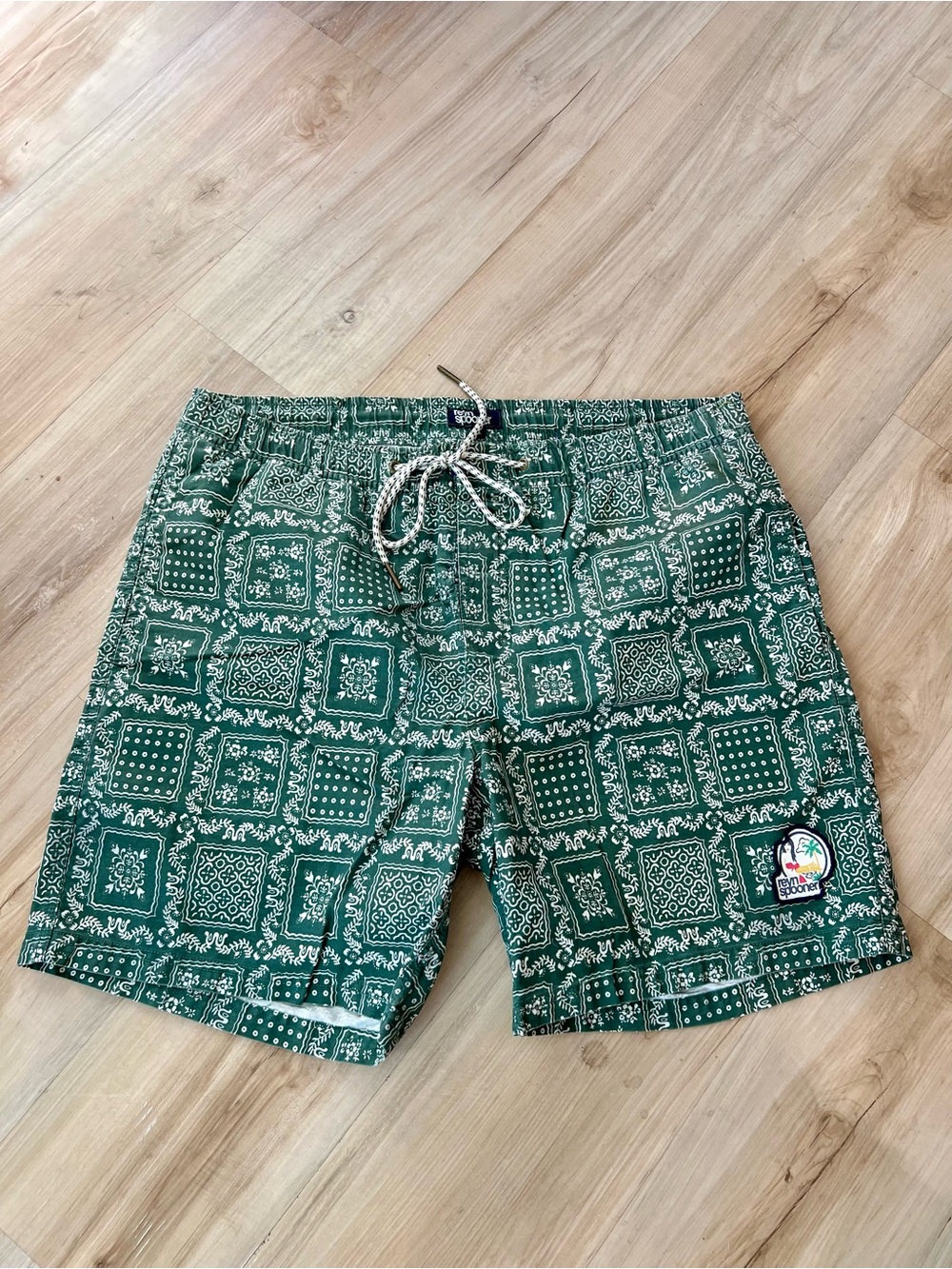 Men’s Reyn Spooner Swim Trunks / Shorts Green Tan Hawaiian Quilt Style Print XL